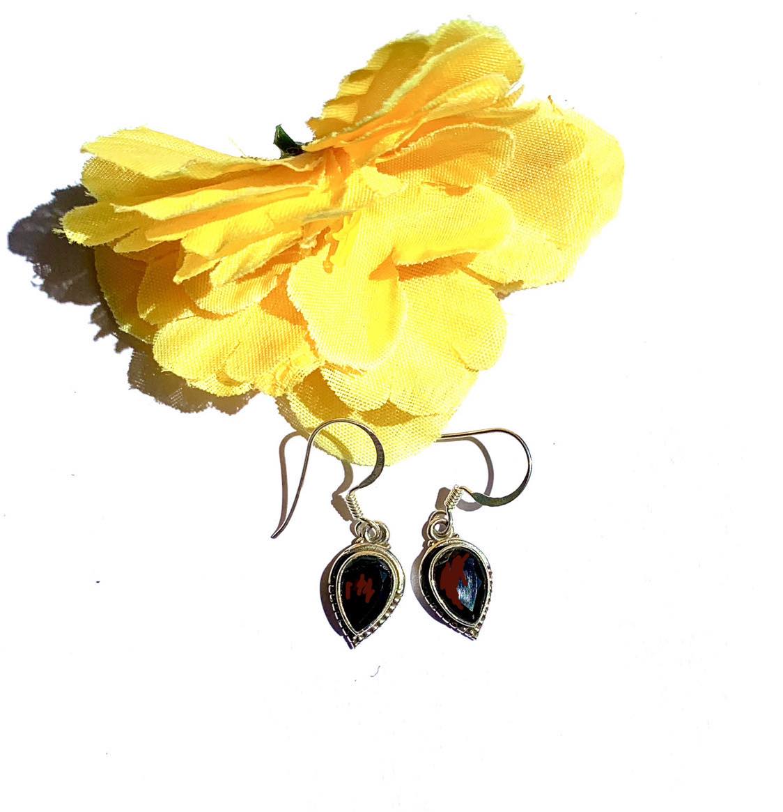 Dainty Silver Gemstone Earings Teardrop