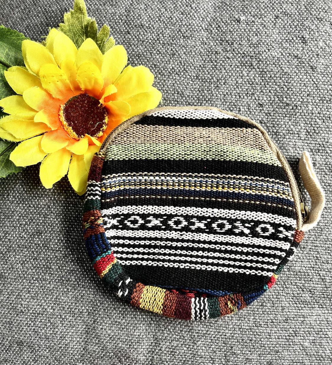 Hemp Zipped Purse Round