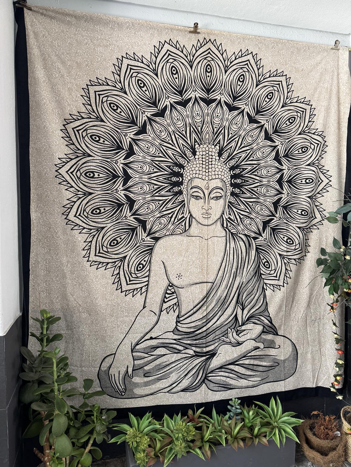 Mandala Queen Black & Stone