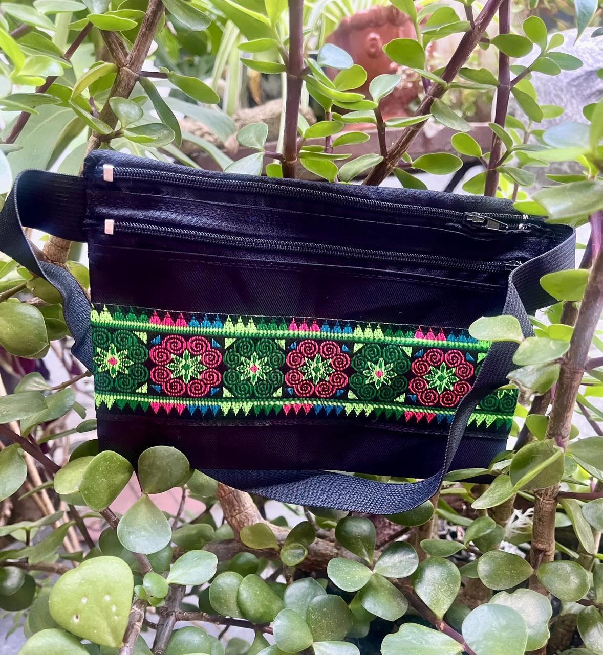 Hmong Passport Holder