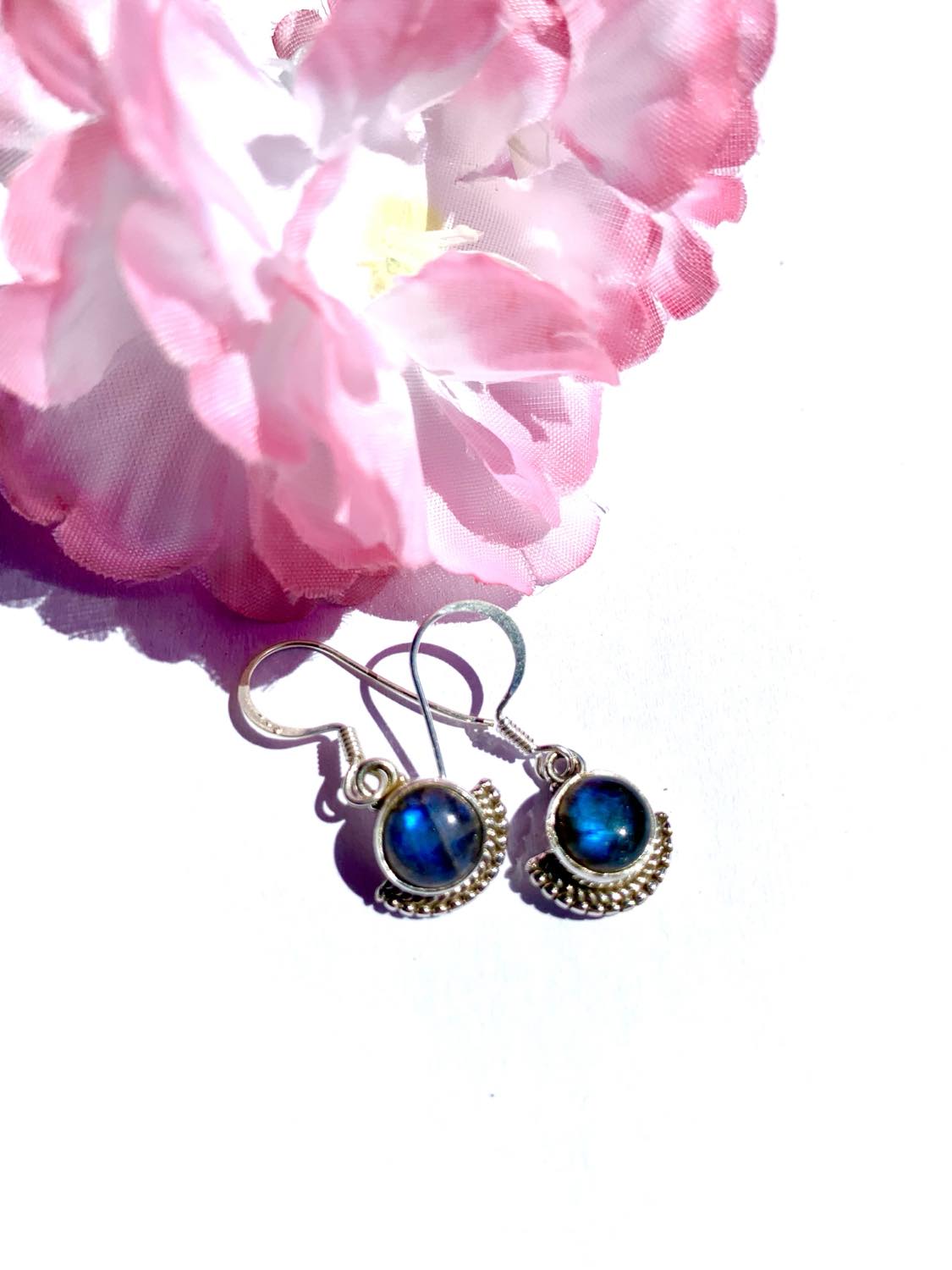 Dainty Silver Gemstone Earings Round