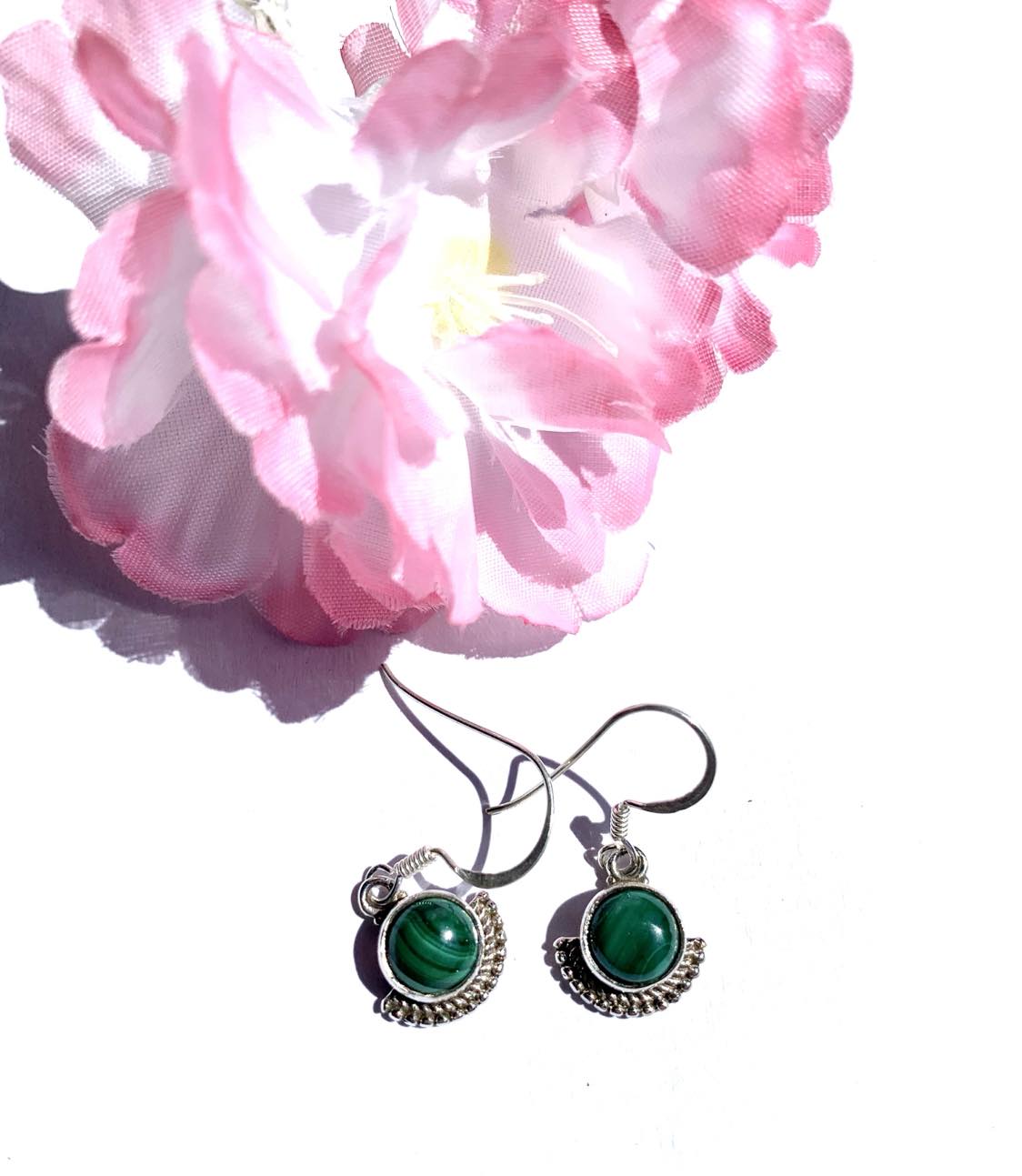 Dainty Silver Gemstone Earings Round