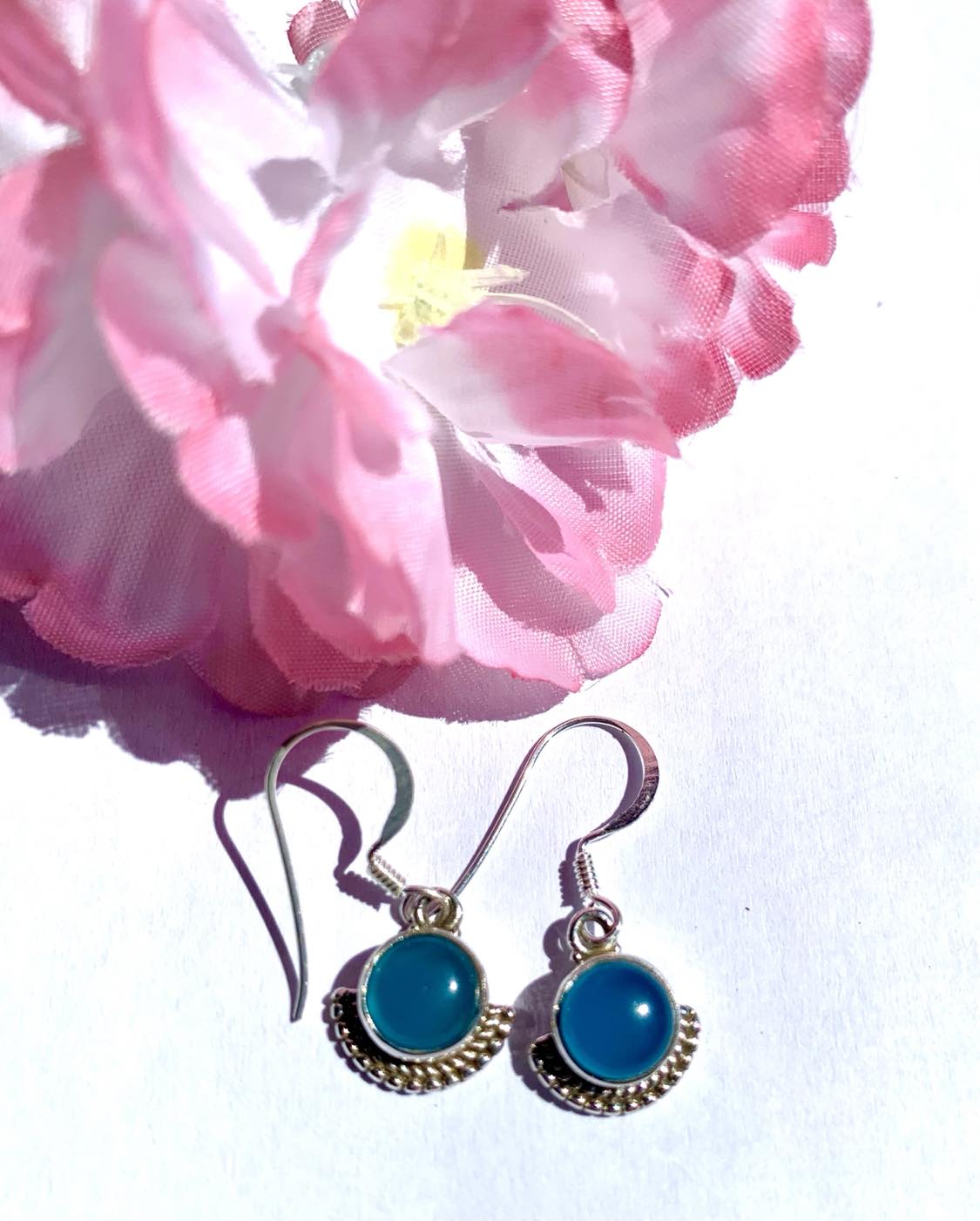 Dainty Silver Gemstone Earings Round