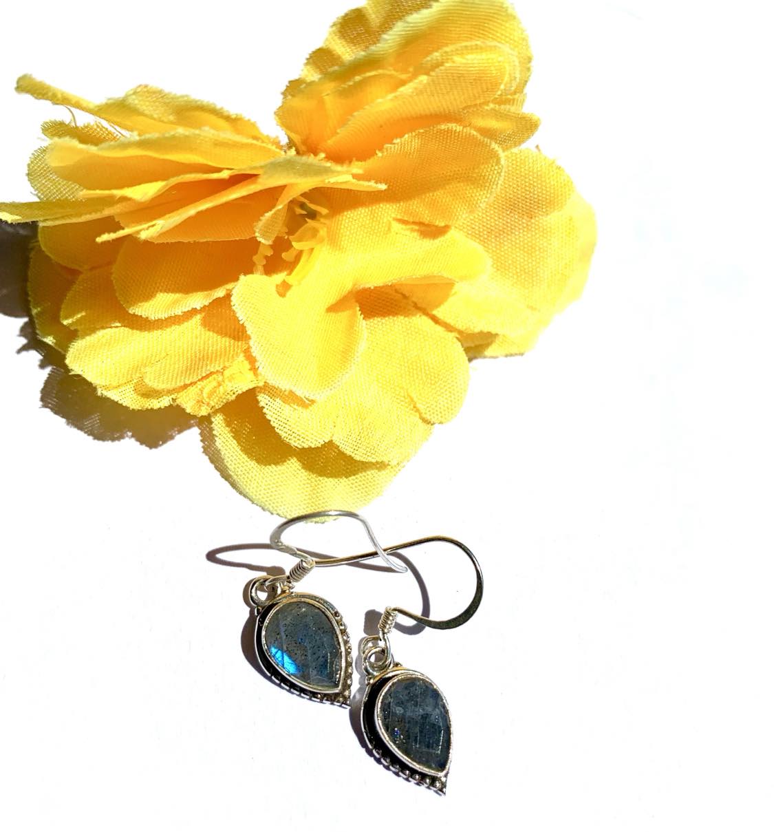 Dainty Silver Gemstone Earings Teardrop