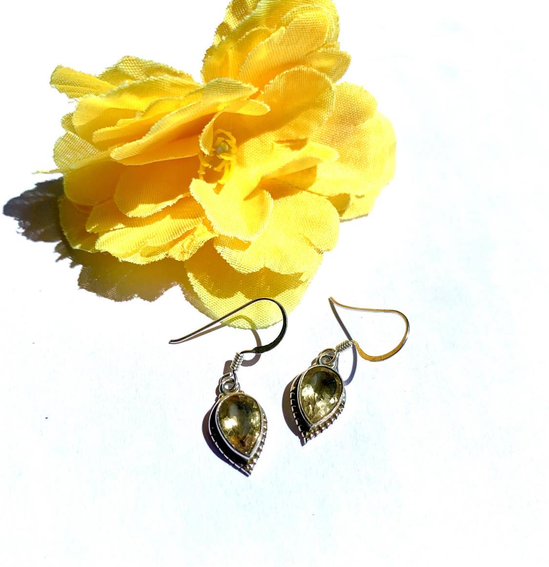 Dainty Silver Gemstone Earings Teardrop