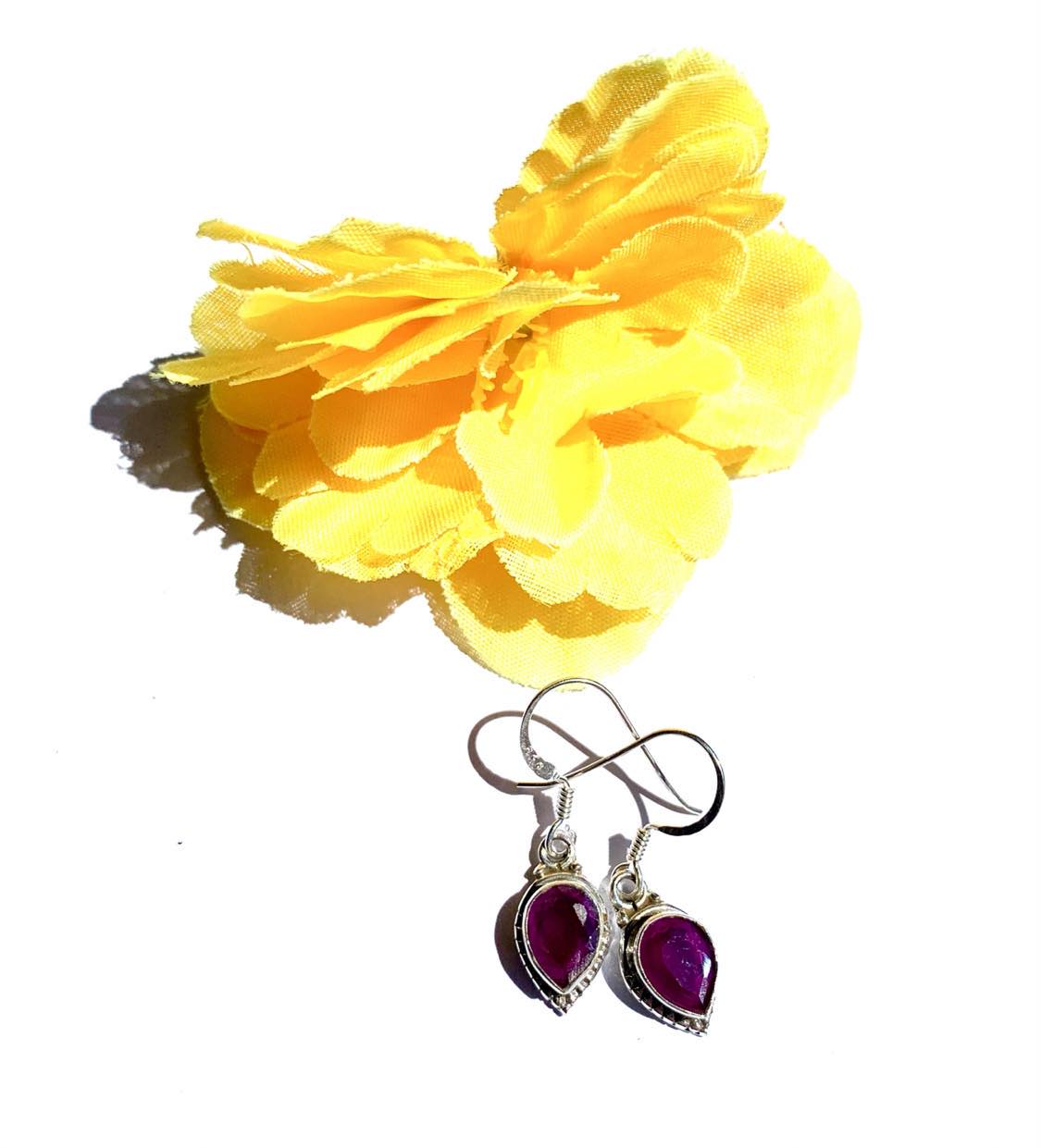 Dainty Silver Gemstone Earings Teardrop