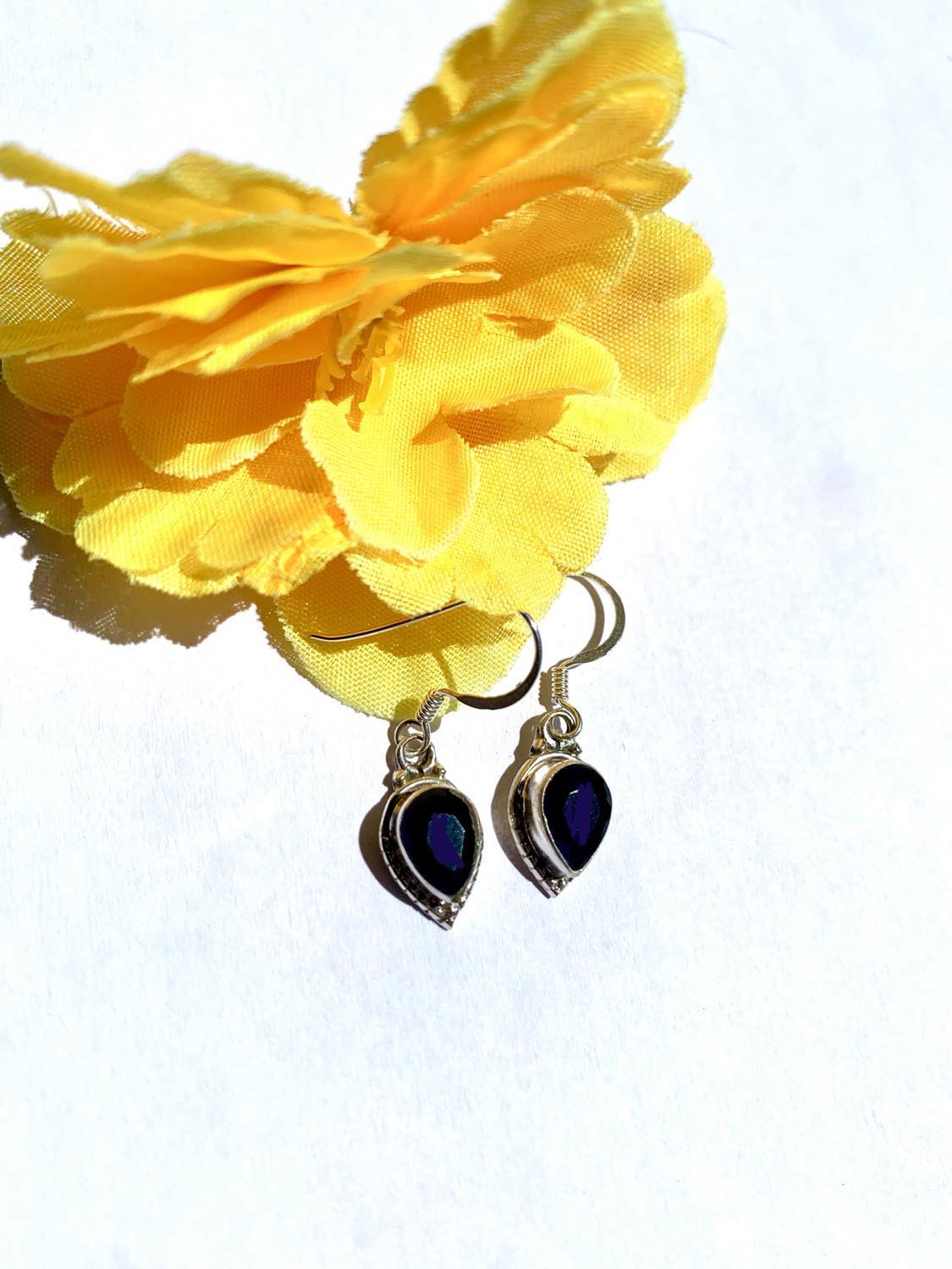 Dainty Silver Gemstone Earings Teardrop