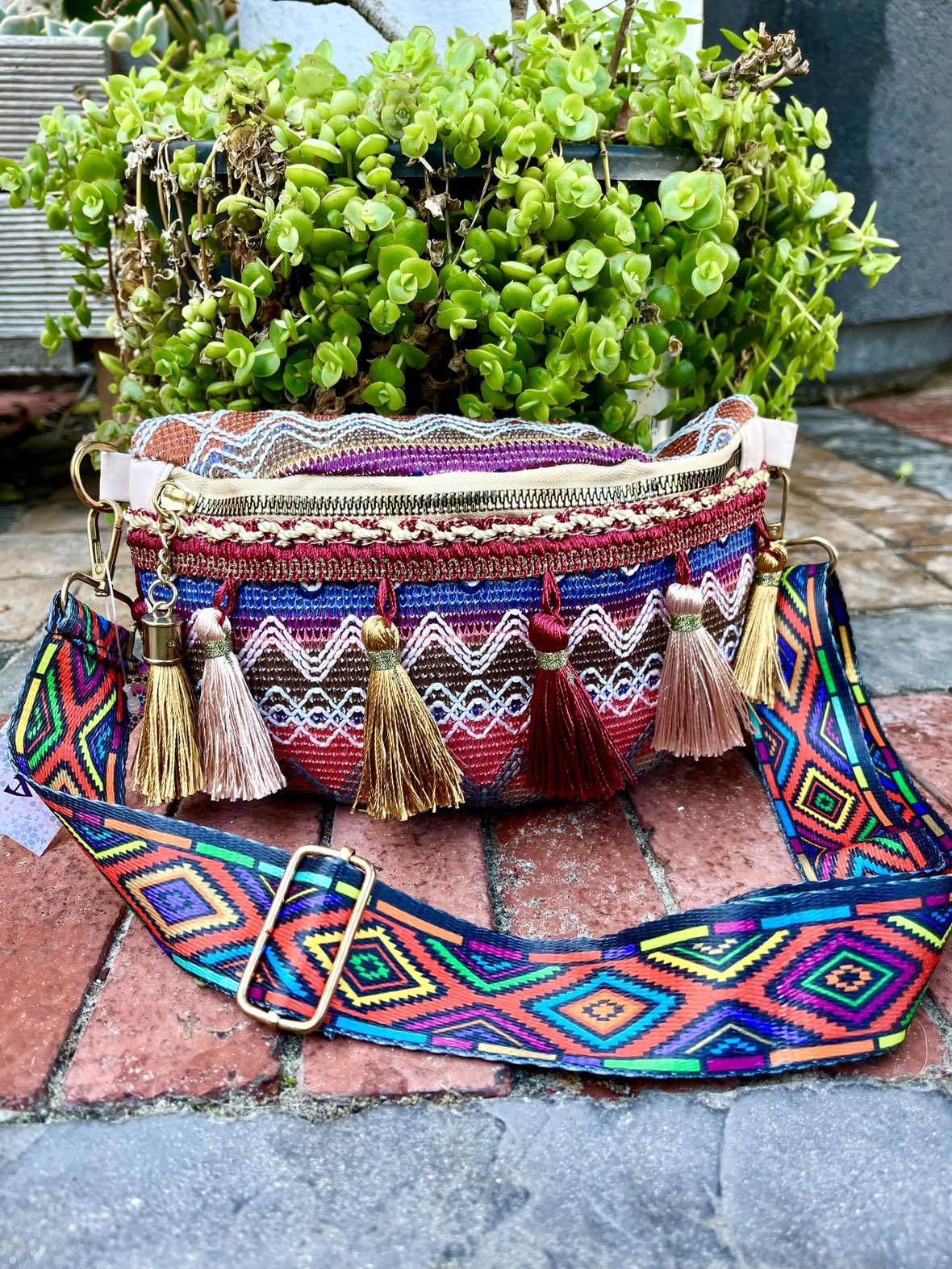 Tassle Tribal Moonbag