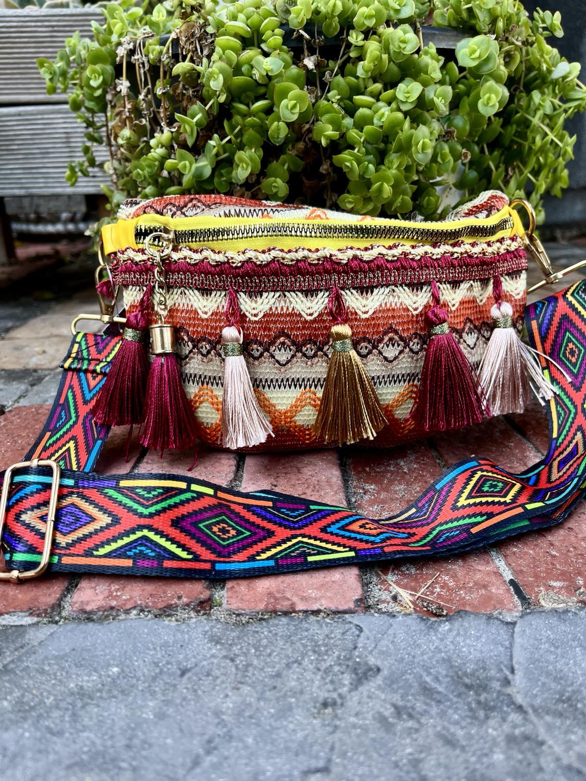 Tassle Tribal Moonbag