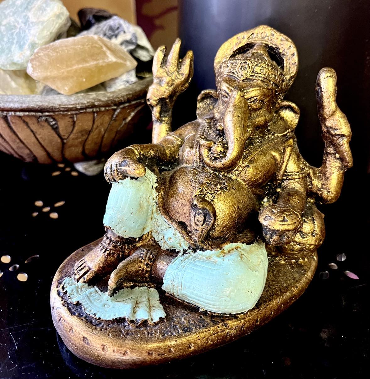 Resin Ganesh Relaxing 12cm