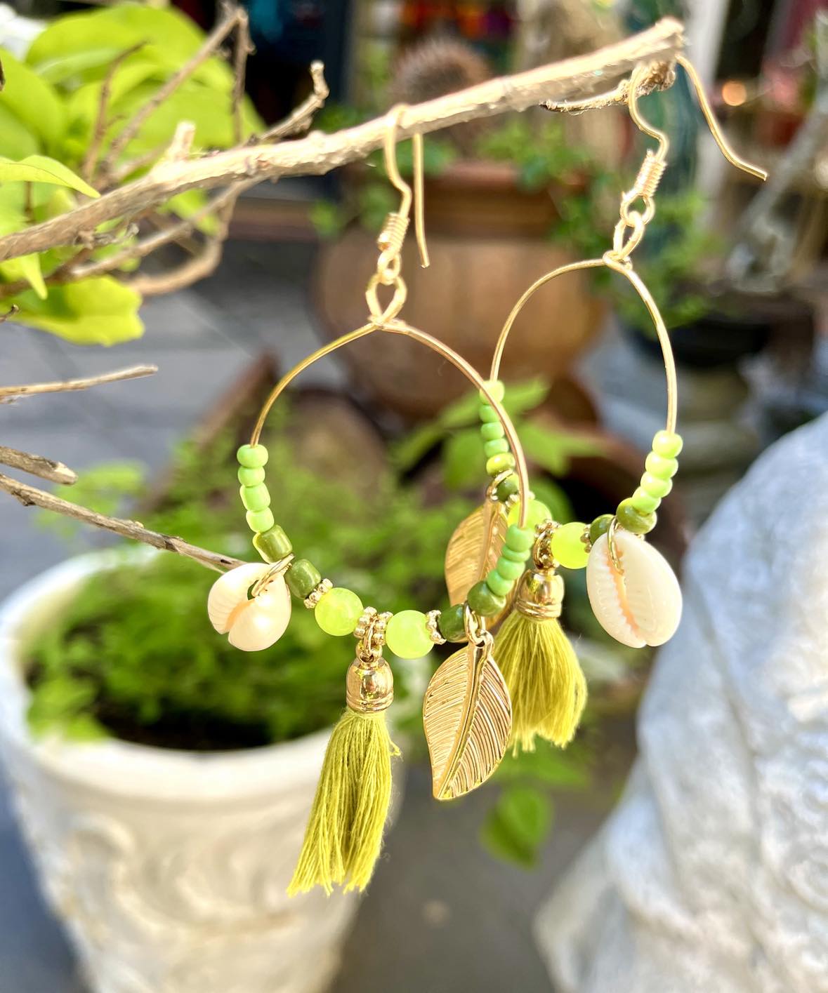 Hoop Cowrie Feather Earings