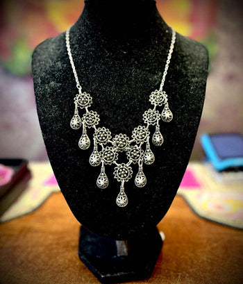 Boho Sunflower Filigree Necklace