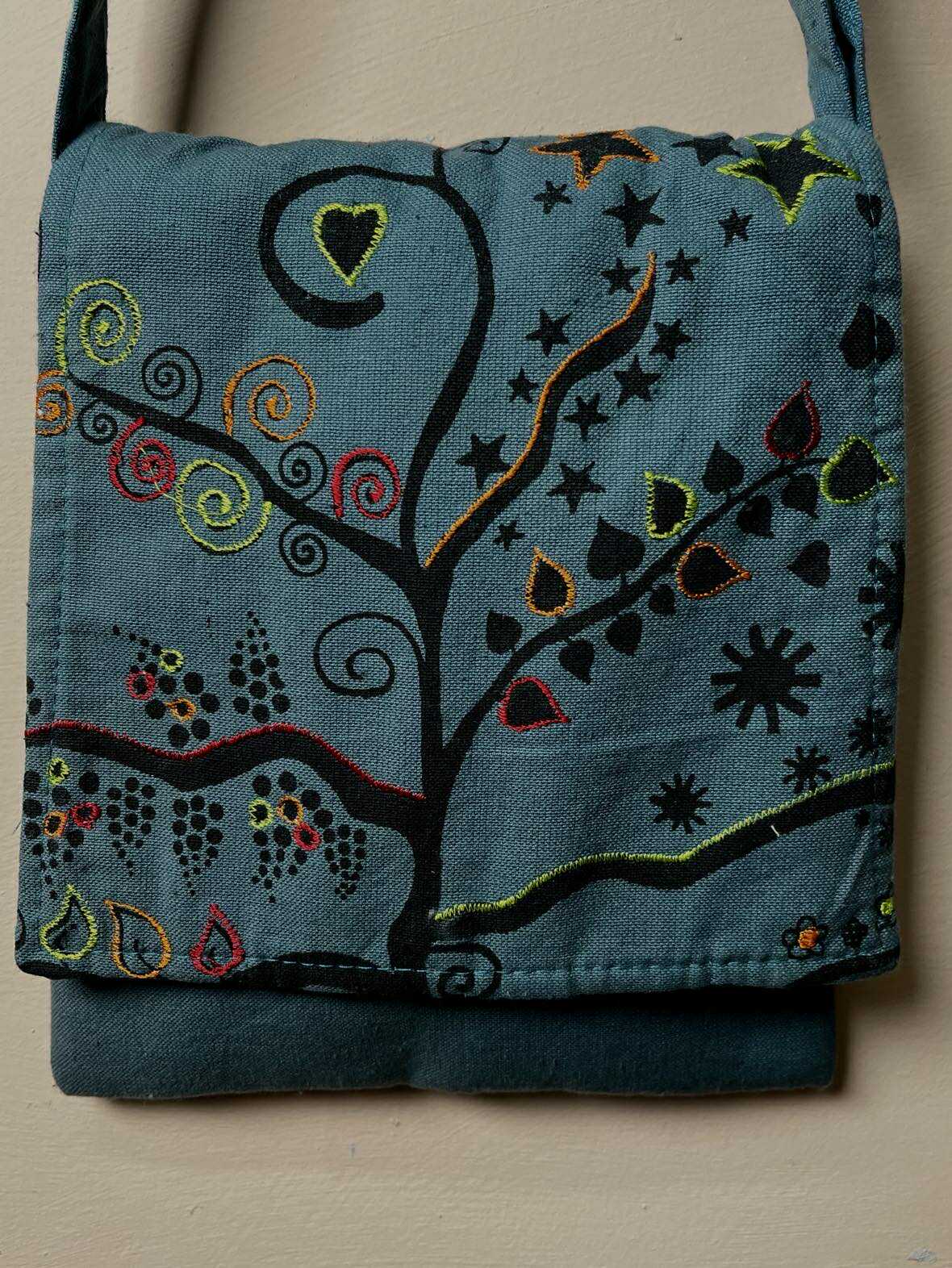Roots & Stars Sling Bag