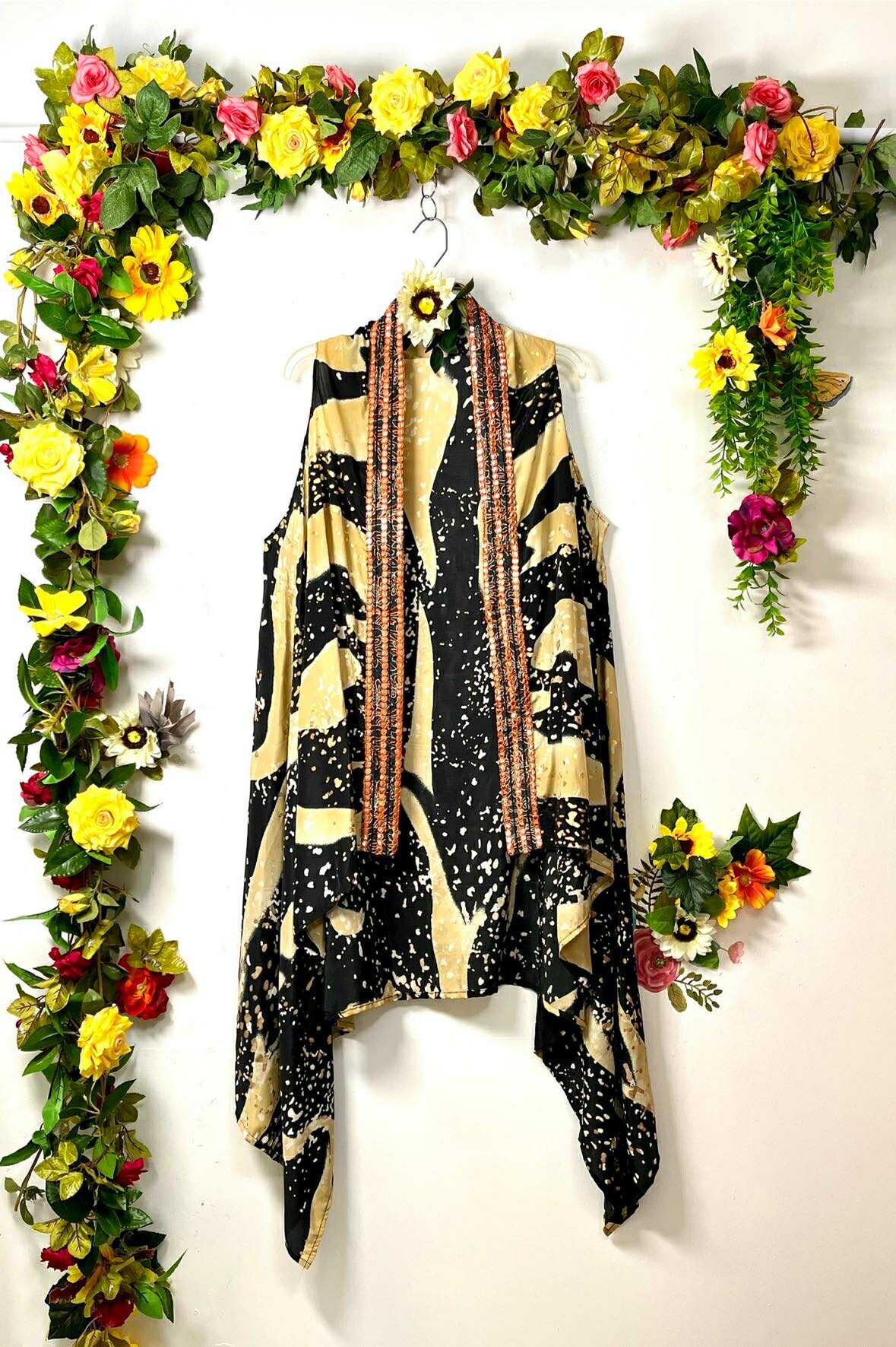 Silk Wanderlust Sleeveless Kimono