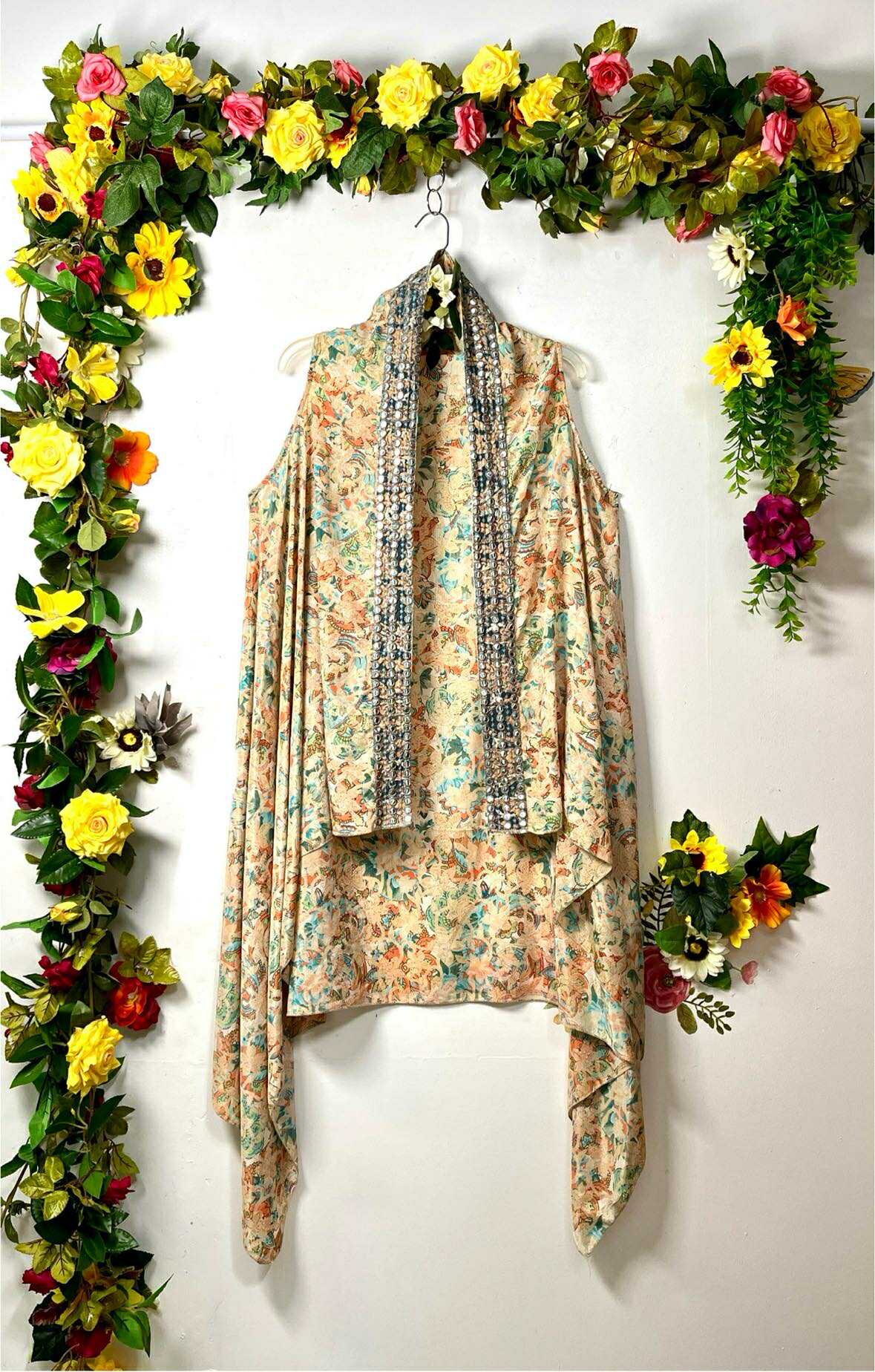 Silk Wanderlust Sleeveless Kimono
