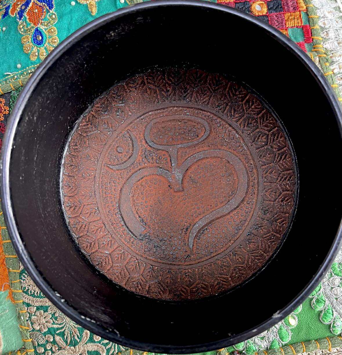 Himalayan Singing Bowl RED