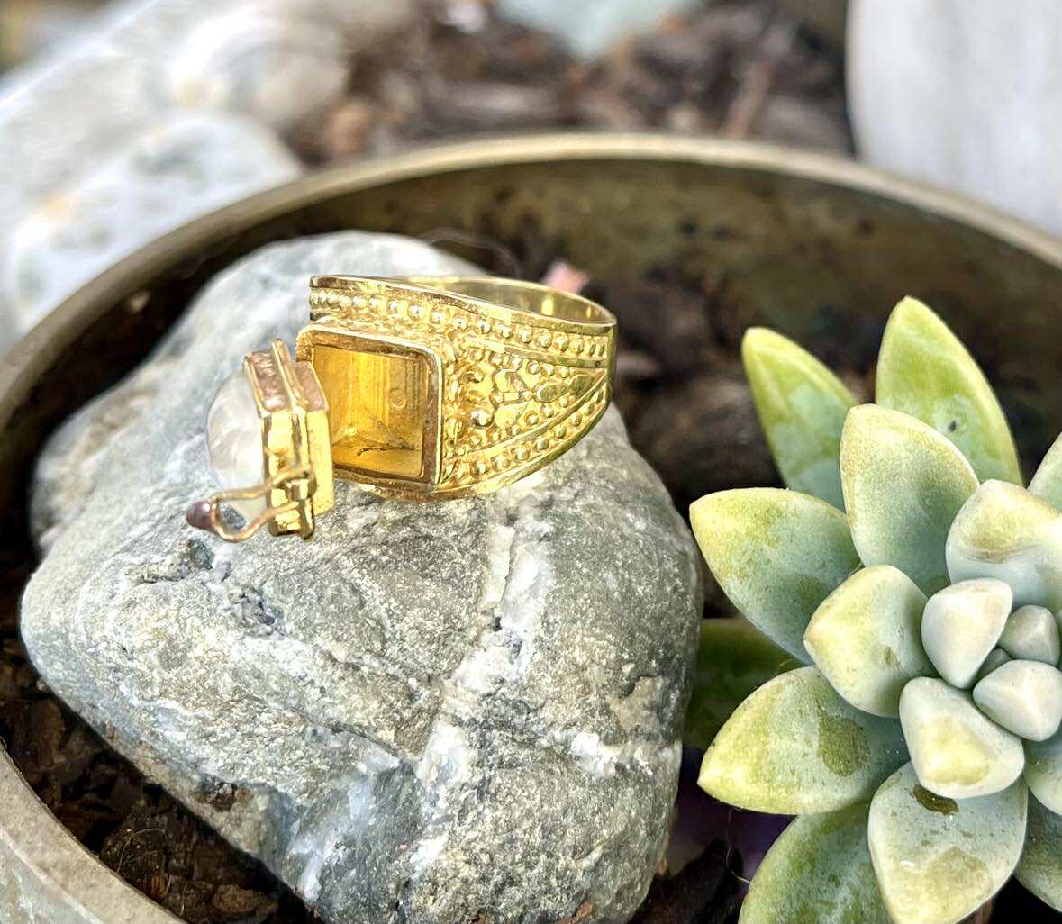 Poison Gemstone Rings Brass