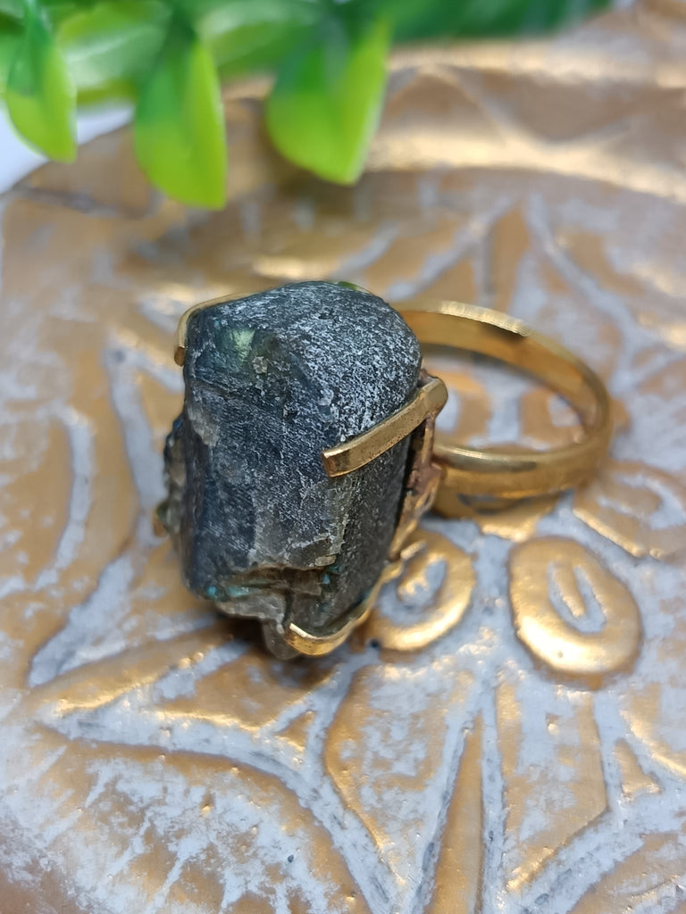 Goddess Raw Stone Ring