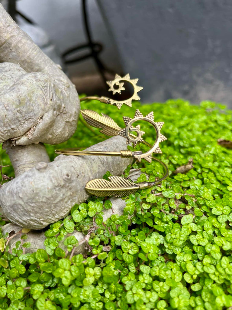 Brass Feather Swirl Bangle