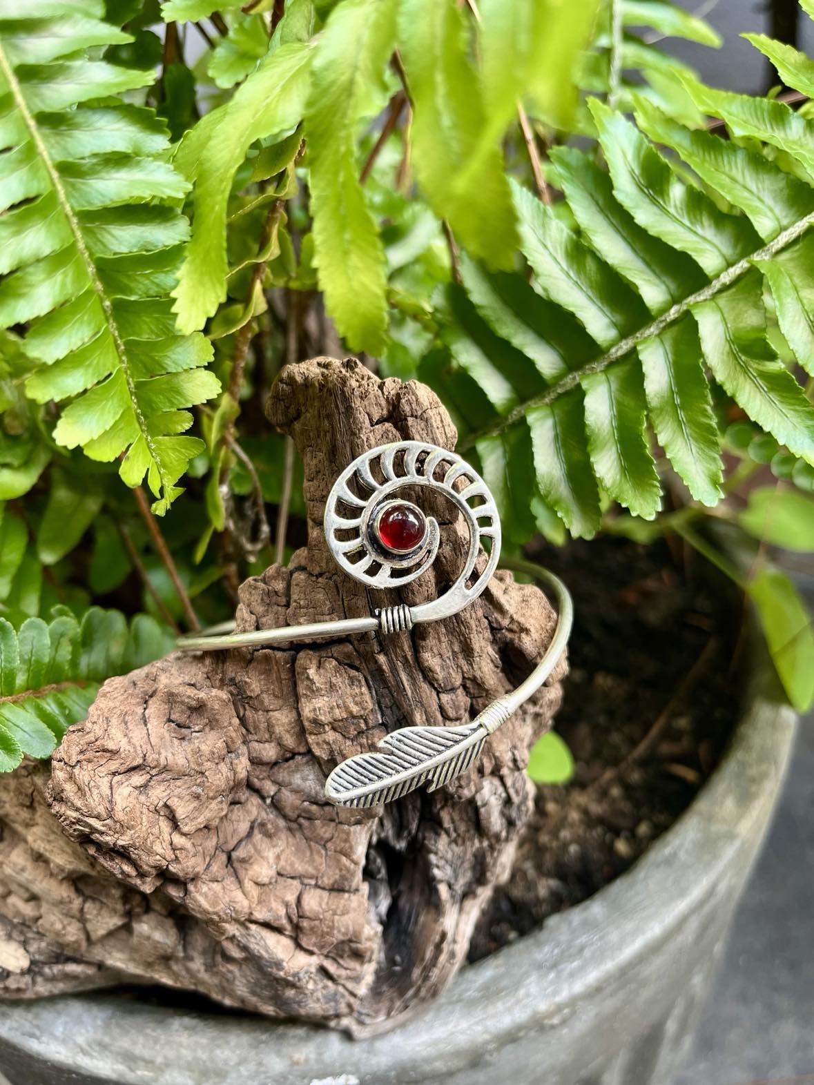 Feather Seashell Silver Bangle