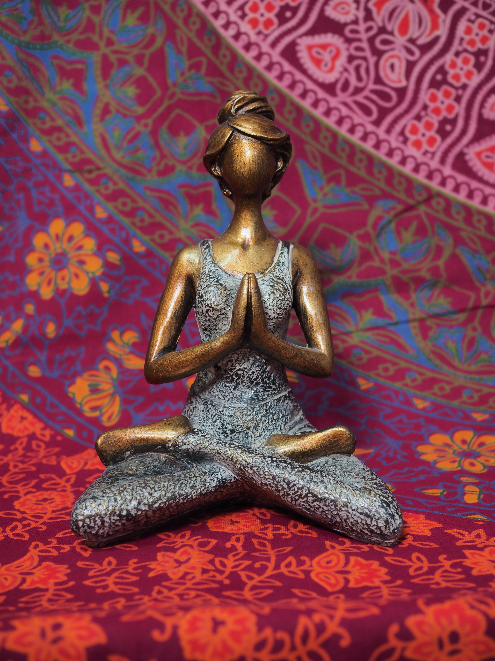 Lotus Pose Yoga Woman (Large)