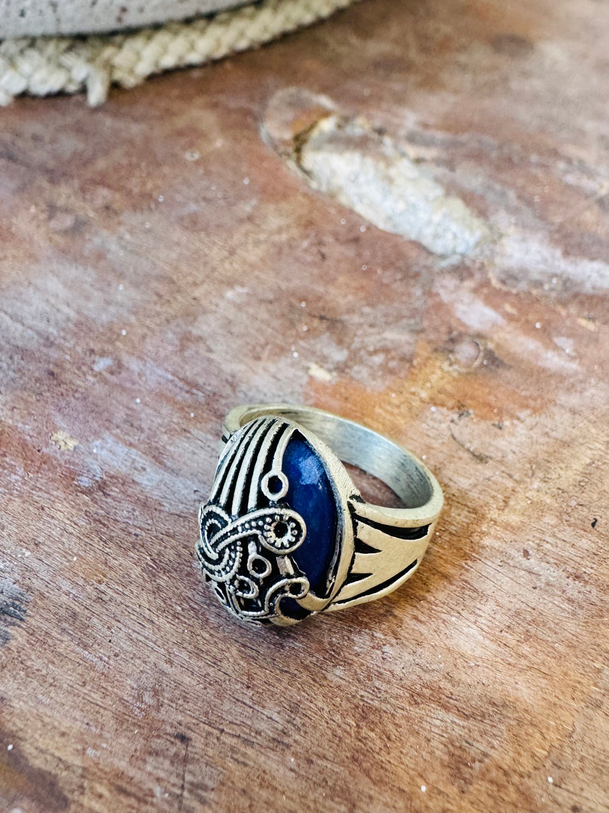 Silver Stone Shield Ring