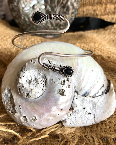 Curvy Stone Arm Bangle