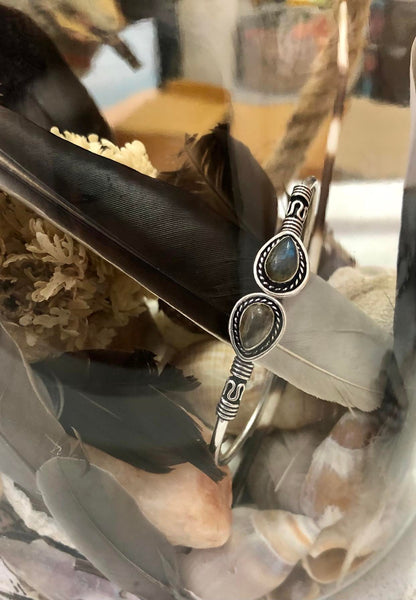 Indie Bangle Teardrop